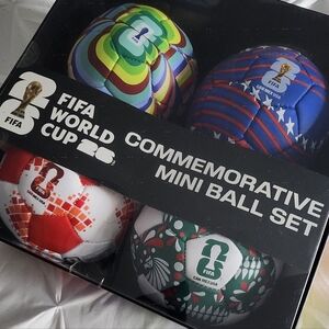 2026 FiFA World Cup Commemorative Mini Ball Set
